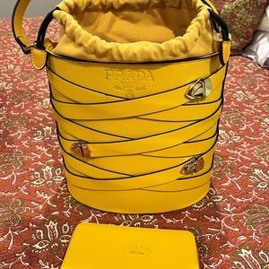 Beautiful Prada purse !!